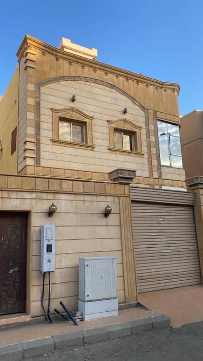 7 Bedroom Villa for Sale in North Jeddah, Jeddah - Jeddah, Al Falah neighborhood, Amro Al Hadhli Street