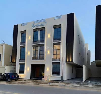 Building for Sale in West Riyadh, Riyadh - Building for sale in Al Mahdiyah, west Riyadh