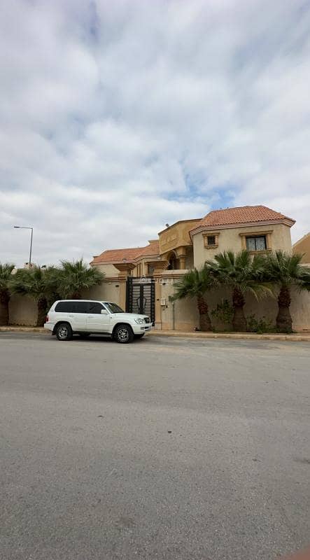 Villa in East Riyadh，Al Hamra 11 bedrooms 7300000 SAR - 87606065