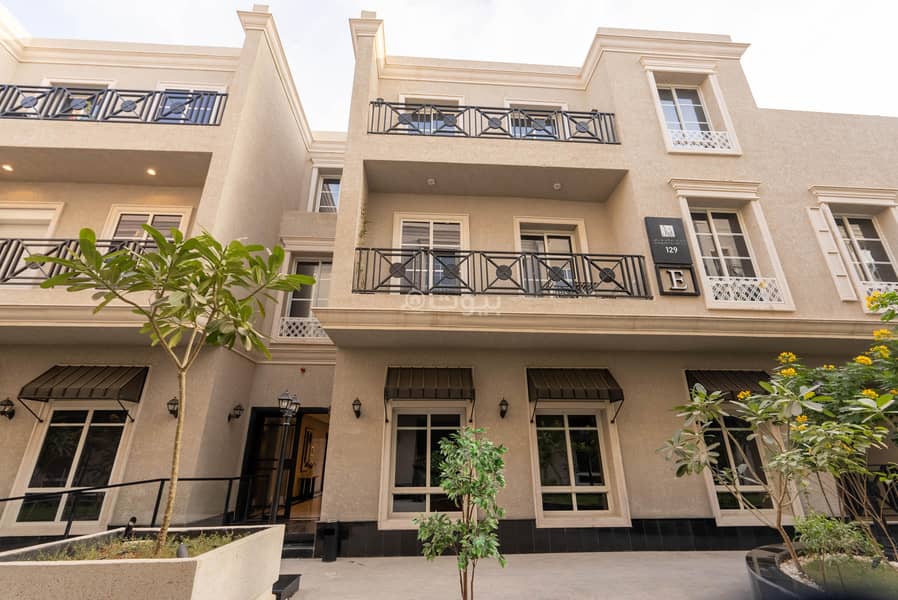 Apartment for rent  on  Qasim bin Mehna Al-Husseini Street ,  Al-Narjis District