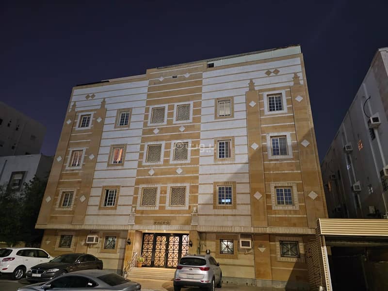 Residential building in Al Nuzhah neighborhood in Jeddah city