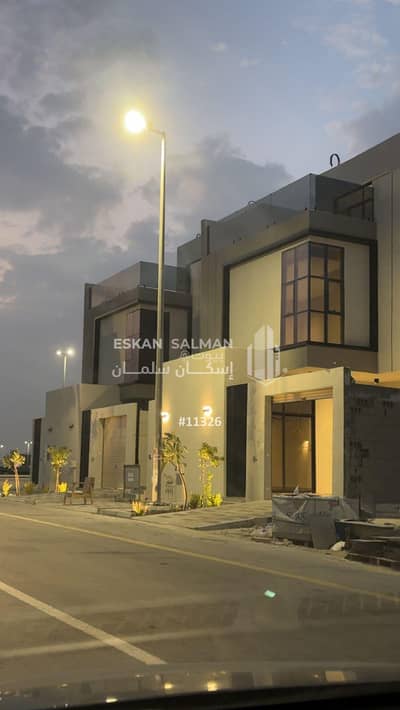 8 Bedroom Villa for Sale in Al Saif, Dammam - Villa - Dammam - Al Saif neighborhood