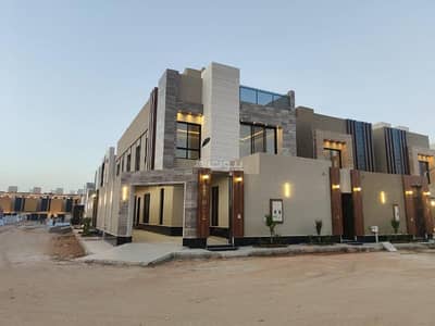 5 Bedroom Villa for Sale in East Riyadh, Riyadh - Villa for sale in Al Yarmuk, east of Riyadh