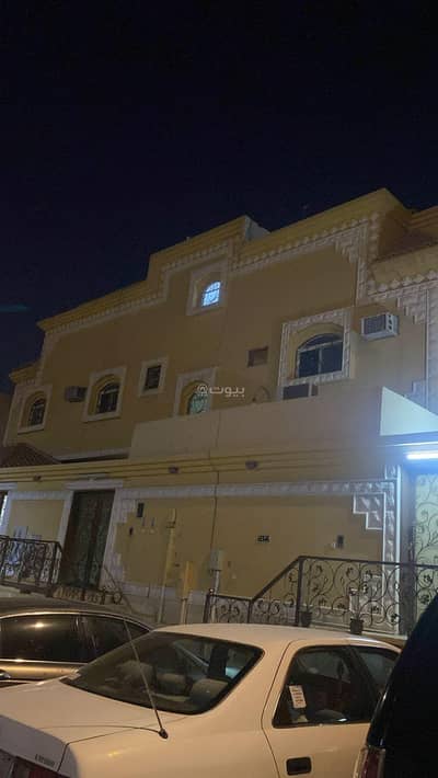 11 Bedroom Villa for Sale in West Riyadh, Riyadh - Villa for sale in Al Uraija Al Awsat district