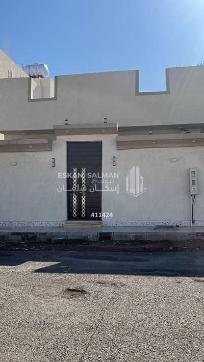 4 Bedroom Floor for Sale in Madinah Industrial City, Madina - Durr - Al-Madinah Al-Munawwarah - Hamra Al-Asad