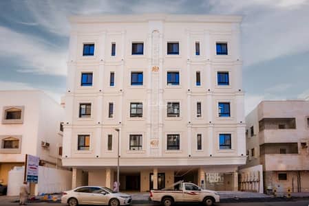 4 Bedroom Apartment for Sale in North Jeddah, Jeddah - 4 rooms apartment (140 sqm) approximately overlooking Ahmed Al-Sudairy Street, Al-Salamah neighborhood, Jeddah. Discount for one month, take advantage of the offer.