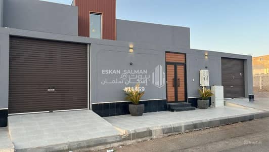 5 Bedroom Floor for Sale in Warqan, Madina - Durr - Al-Madinah Al-Munawwarah - Warqan neighborhood