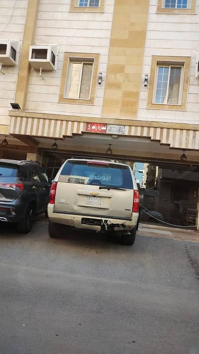 3 Bedroom Flat for Sale in North Jeddah, Jeddah - Ownership apartment in Al-Bawadi neighborhood close to the city road