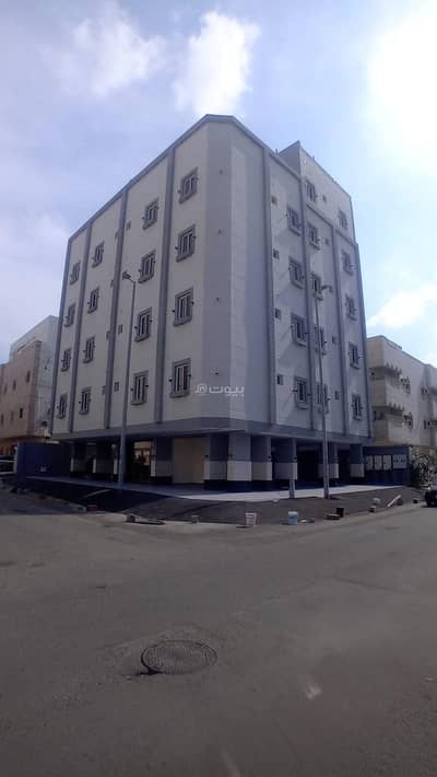 3 Bedroom Building for Sale in North Jeddah, Jeddah - Building for sale in Al-Bawadi neighborhood on two streets