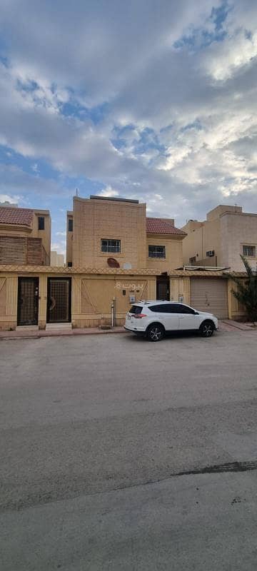 6 Bedroom Floor for Rent in North Riyadh, Riyadh - Luxurious upper floor with a private roof entrance in the north of Riyadh, Al-Aqiq neighborhood