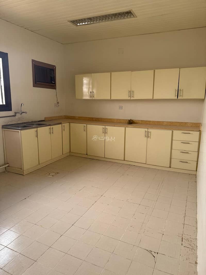 4 bedroom apartment for rent in Al Nakhil neighborhood, Riyadh