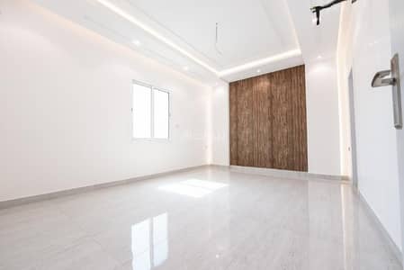 6 Bedroom Flat for Sale in North Jeddah, Jeddah - Luxurious apartments for ownership 6 rooms in a complete and modern project