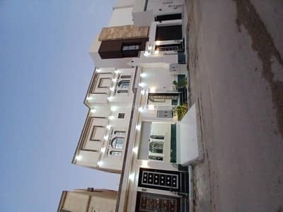 8 Bedroom Villa for Sale in East Riyadh, Riyadh - Villa for sale in Golden Sands neighborhood, area 312, 18th Street, western Hadideh corner