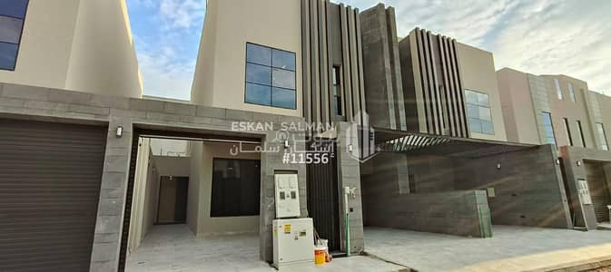 5 Bedroom Flat for Sale in East Riyadh, Riyadh - Townhouse Apartment - Riyadh - Al Munsiyah