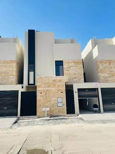 5 Bedroom Floor for Sale in East Riyadh, Riyadh - Villa for sale in Jabal AlRayth Street, Qurtuba District, Riyadh City, Riyadh Province