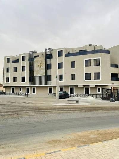 4 Bedroom Apartment for Sale in East Riyadh, Riyadh - Apartment for sale on Street No. 69, Al Munsiyah District, Riyadh City, Riyadh Province