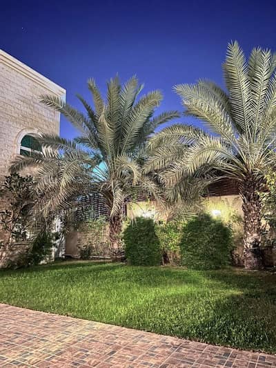 10 Bedroom Villa for Sale in East Riyadh, Riyadh - 10 Bedroom Villa For Sale in Al Riyadh, Al Khaleej