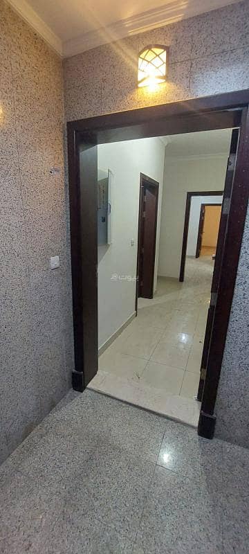 Building for Rent in North Jeddah, Jeddah - Apartments for rent in Sharafia district near the UAE consulate