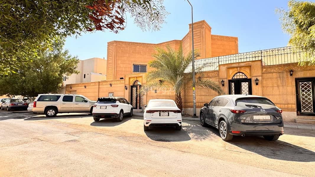 6 Bedroom Villa For Sale in Gharnata, Riyadh