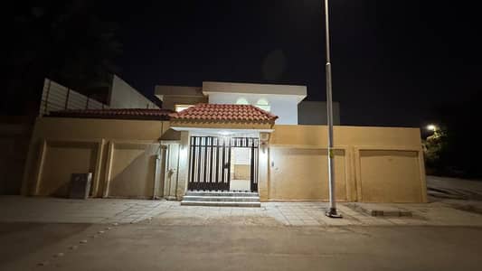 11 Bedroom Villa for Rent in Central Riyadh, Riyadh - Fully renovated villa for rent in Rabwa district