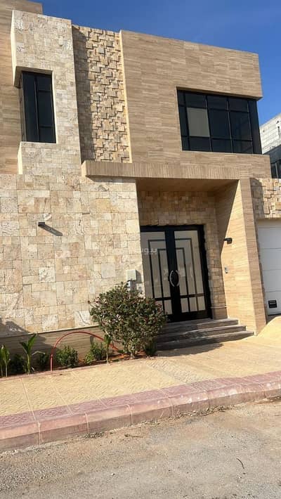 9 Bedroom Villa for Sale in North Riyadh, Riyadh - Villa For Sale in Al Malqa, Riyadh