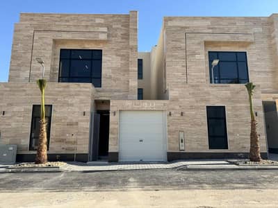 11 Bedroom Villa for Sale in West Riyadh, Riyadh - Villa with 11 rooms for sale in Al-Mahdiyah, Riyadh