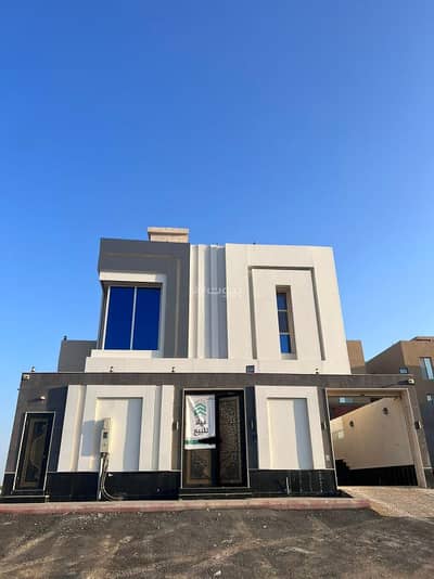 9 Bedroom Villa for Sale in North Jeddah, Jeddah - Very luxurious modern villa for sale in Al-Loulouh district in the north of Abhur Al-Shamaliyah, Jeddah, North Jeddah