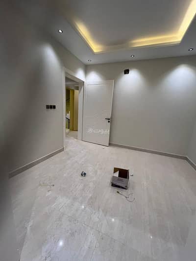 5 Bedroom Floor for Rent in South Riyadh, Riyadh - First floor house