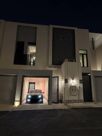 3 Bedroom Villa for Rent in North Riyadh, Riyadh - Townhouse villa for rent in Al Narjis, north Riyadh