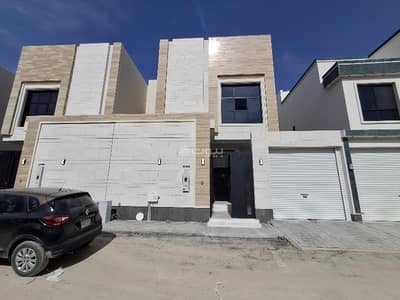 6 Bedroom Villa for Sale in East Riyadh, Riyadh - Villa for sale in Al Rimal, east Riyadh