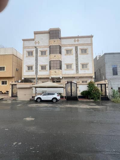 Building for Sale in Al Sharafiyah, Taif - Building For Sale in Al-Sharifiyah, Al Taif, Makkah Region