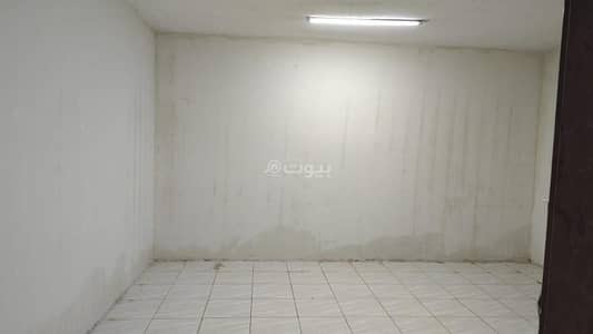 Room for Rent in East Riyadh, Riyadh - For rent, a single workers' room for 1800 monthly in Al Munsiyah neighborhood. Offer 756.