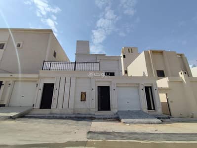 5 Bedroom Villa for Sale in East Riyadh, Riyadh - Villa with internal stairs and apartment in Bayan neighborhood