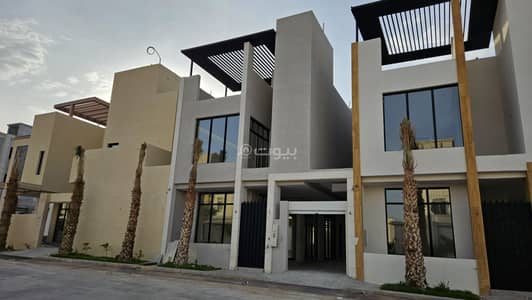 4 Bedroom Villa for Sale in West Riyadh, Riyadh - Villa in West Riyadh，Al Mahdiyah 4 bedrooms 2500000 SAR - 87606997