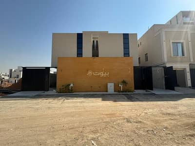 5 Bedroom Villa for Sale in East Riyadh, Riyadh - Internal Staircase Villa for Sale in Al Rimal, East Riyadh