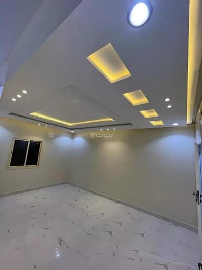 7 Bedroom Floor for Sale in Al Shati, Jazan - Floors for Sale in Al Shati, Jazan