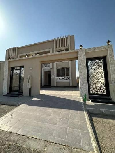 7 Bedroom Villa for Sale in Al Aziziyah, Al Jubail - Villa for sale in  Al Aziziyah, Al Jubail