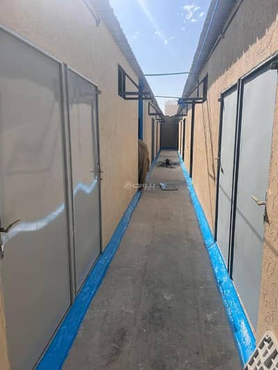 Complex for Rent in South Riyadh, Riyadh - Individual rooms for rent in Al-Mesfah neighborhood, south of Riyadh on the new Al-Kharj road near Panda warehouses.