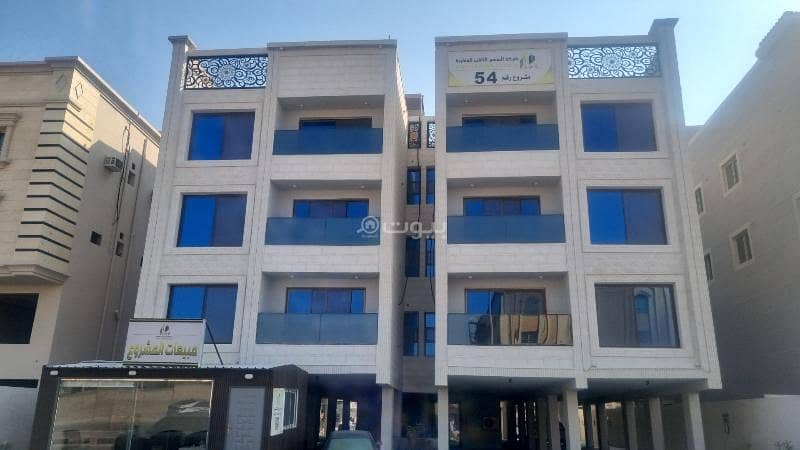 Apartment in Al Jawhara 5 bedrooms 580000 SAR - 87615157