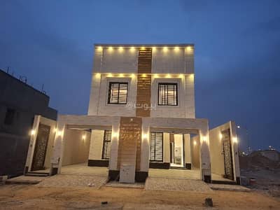 5 Bedroom Villa for Sale in East Riyadh, Riyadh - For sale in the east of Riyadh, Al Janaderiyah district, Ghusoon plan