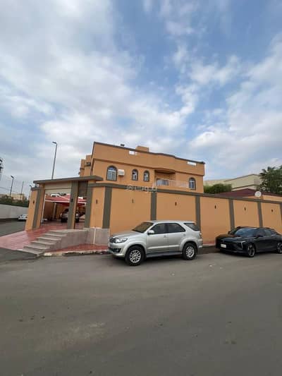 11 Bedroom Villa for Sale in North Jeddah, Jeddah - Very luxurious villa in a prime location in Abhur Al-Junoobiyah