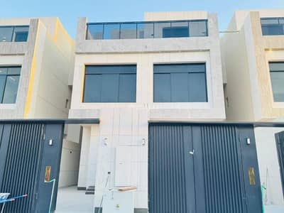 5 Bedroom Villa for Sale in East Riyadh, Riyadh - Villa Upper Townhouse for Sale in Yarmuk, East Riyadh