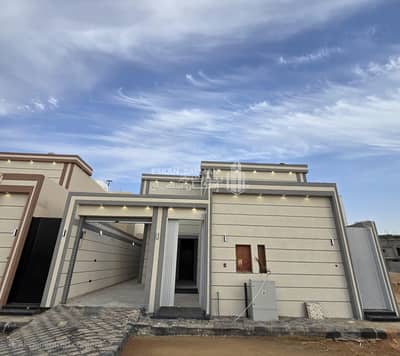 5 Bedroom Floor for Sale in East Riyadh, Riyadh - Durr - Riyadh - Al Janaderiyah District