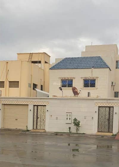 5 Bedroom Villa for Sale in South Riyadh, Riyadh - For Sale: Luxurious Villa in Al-Shifa, Badr District