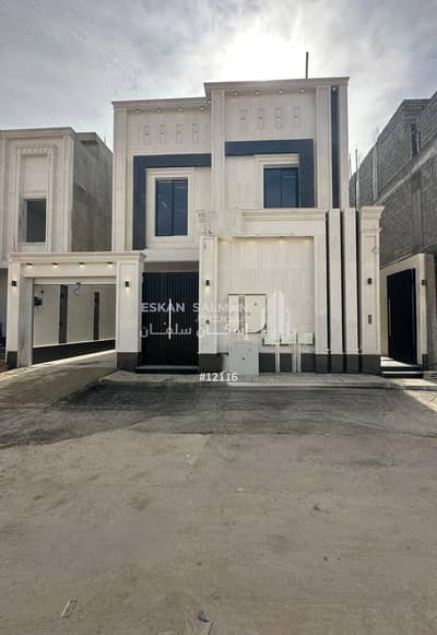 5 Bedroom Floor for Sale in East Riyadh, Riyadh - Durr - Riyadh - Al Janaderiyah neighborhood