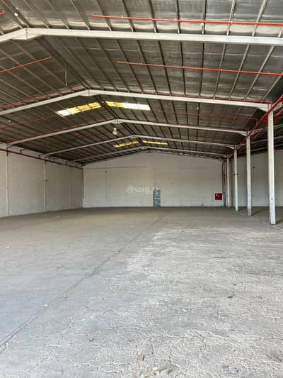 Warehouse for Rent in South Riyadh, Riyadh - Warehouse of 2000 square meters high risk - Al Barriah neighborhood