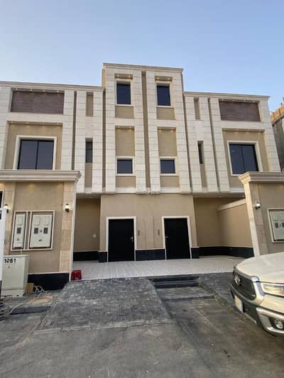 3 Bedroom Floor for Sale in Central Riyadh, Riyadh - Apartments for sale in Farouk neighborhood