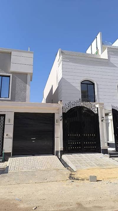 2 Bedroom Floor for Sale in East Riyadh, Riyadh - Apartment for sale in Al Qadisiyah, East Riyadh