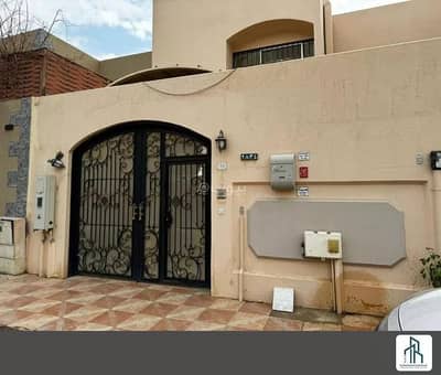 5 Bedroom Villa for Rent in North Riyadh, Riyadh - Villa for rent on Al-Nujoom Street, Al-Olaya District, Riyadh