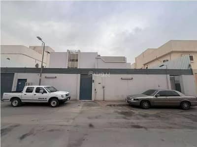 5 Bedroom Villa for Sale in West Riyadh, Riyadh - فيلا للبيع في شارع عنبسه المهري, حي السويدي, مدينة الرياض